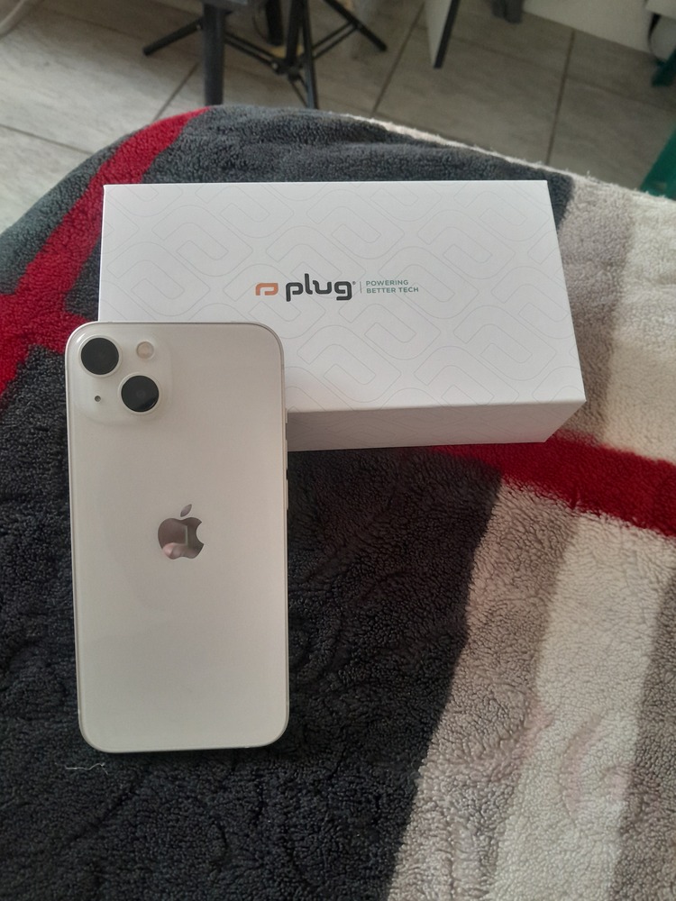 iPhone 13 Red 128GB (Unlocked) – Plug