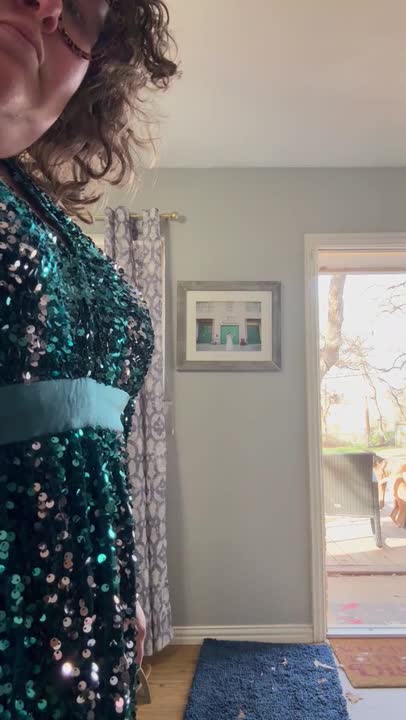 green emerald velvet dress Fascinating Long Tulle Sleeve Henna Kaftan Dress 36