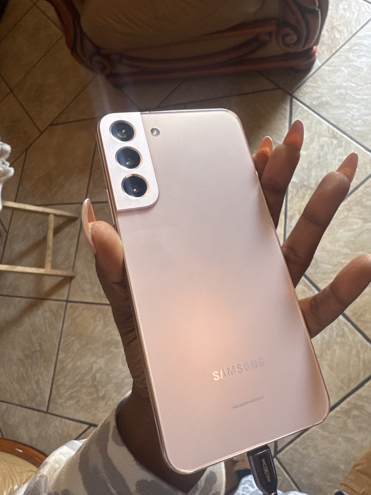 Samsung Galaxy S22 5G 128GB - Pink Gold (Unlocked) – Plug