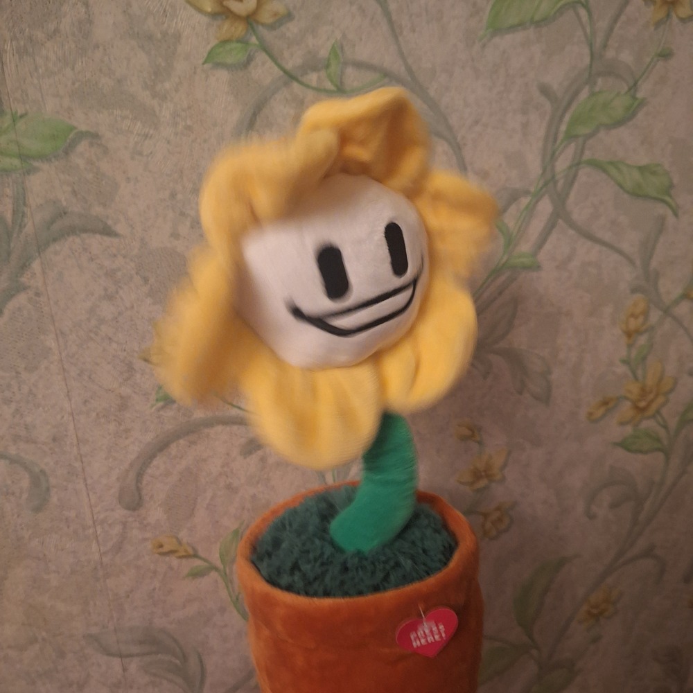UNDERTALE - Dancing Flowey Plush - Fangamer Europe