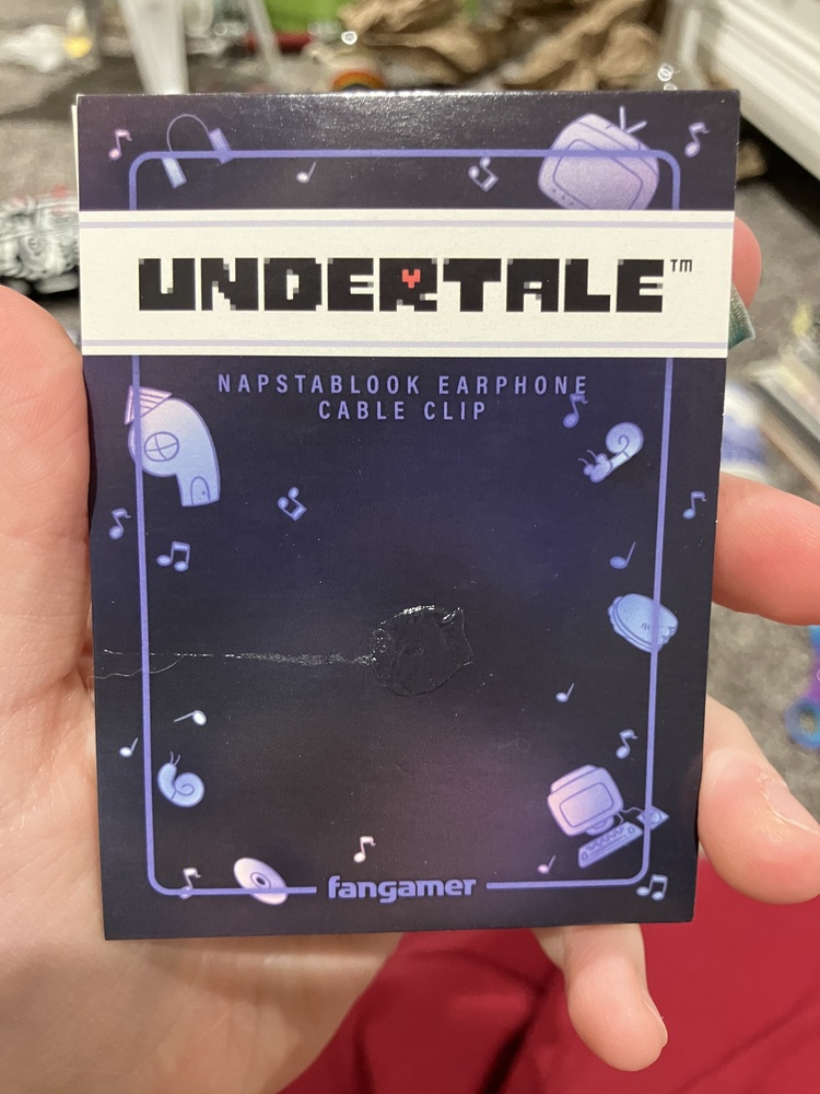 UNDERTALE - Napstablook Earphone Cable Clip - Fangamer