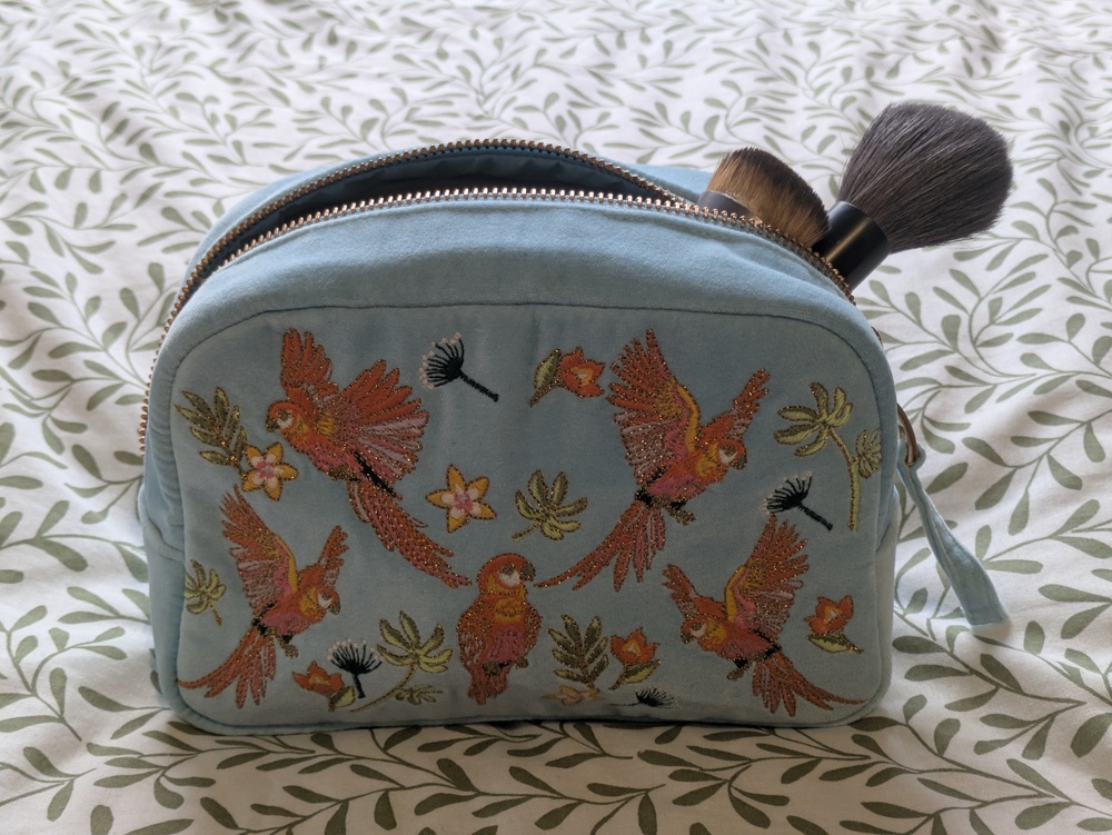 【専用】Elizabeth Scarlett トラ刺繍ポーチ 専用】Elizabeth Scarlett トラ刺繍ポーチ