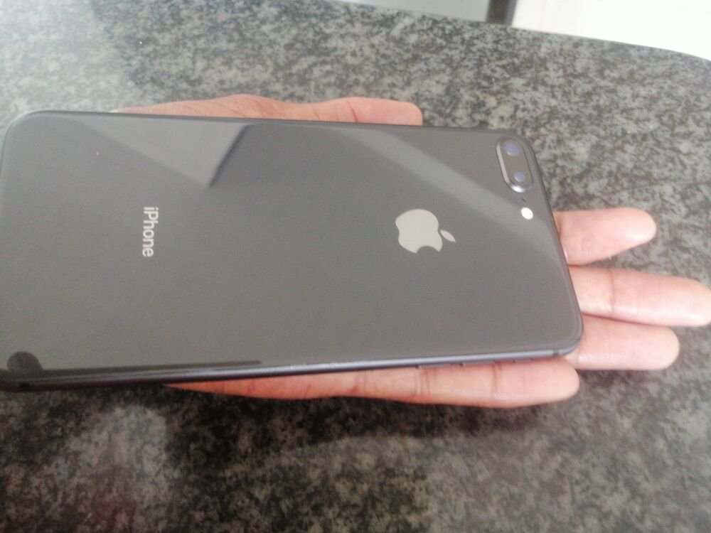 iPhone 8 Space Gray 64GB (Unlocked) – Plug