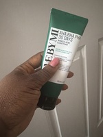 Customer media for review of AHA-BHA-PHA 30 Days Miracle Acne Clear Foam + Detail 1
