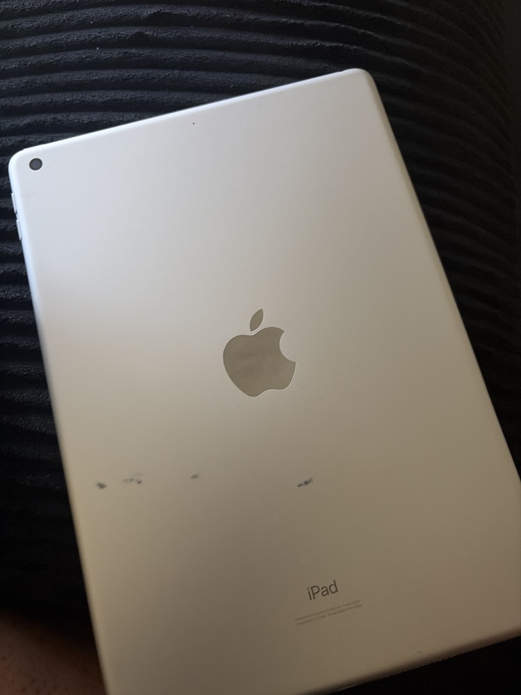 iPad 10.2