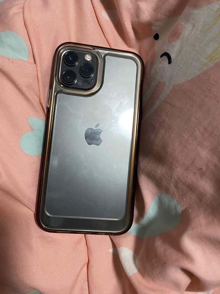 iPhone 12 Pro Gold 128GB (Unlocked) – Plug
