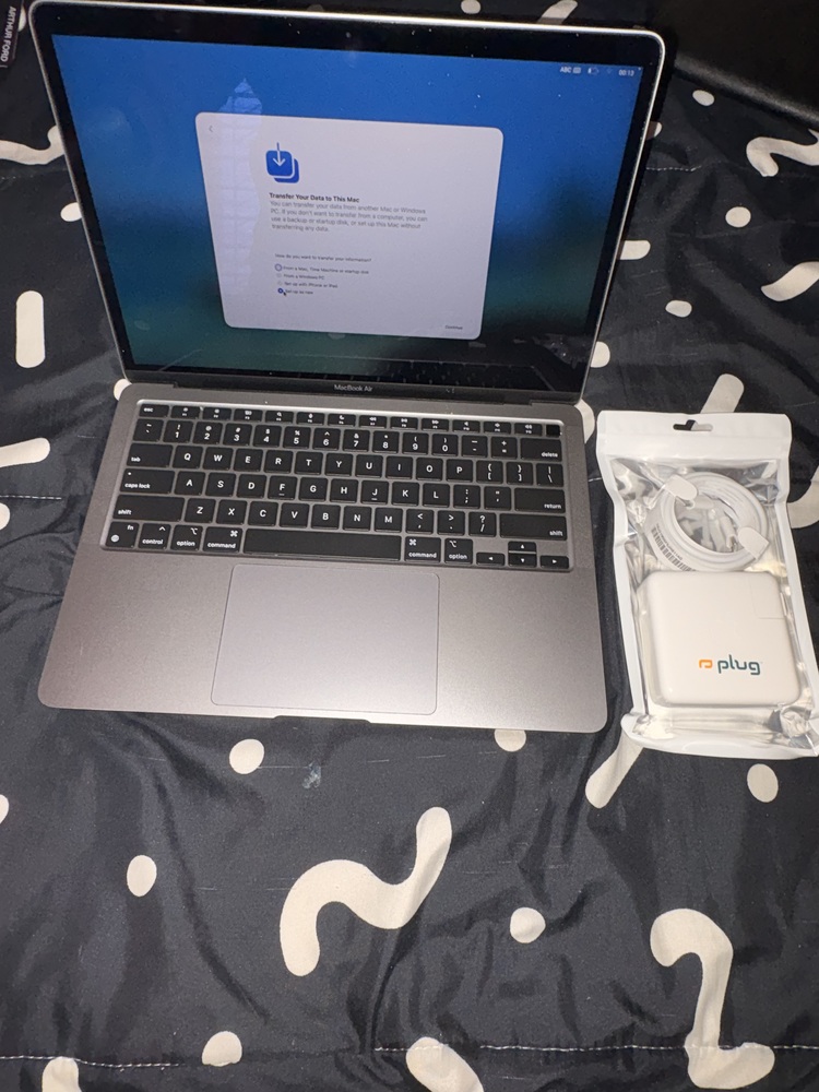 Apple MacBook Air M1 13-inch 256GB 8-Core CPU 7-Core GPU (Late