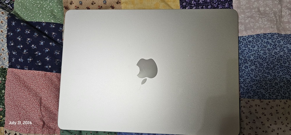 Apple MacBook Air M1 13-inch 256GB 8-Core CPU 7-Core GPU (Late