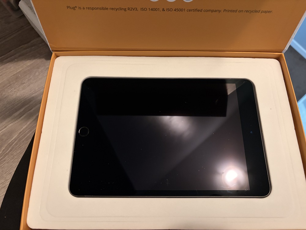 iPad Mini 5 64GB Space Gray (Wifi) – Plug