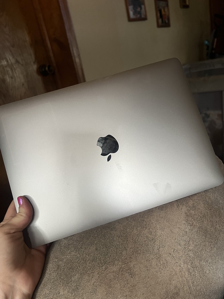 Apple MacBook Air M1 13-inch 256GB 8-Core CPU 7-Core GPU (Late