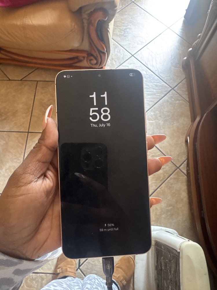 Samsung Galaxy S22 5G 256GB - Phantom Black (Unlocked) – Plug