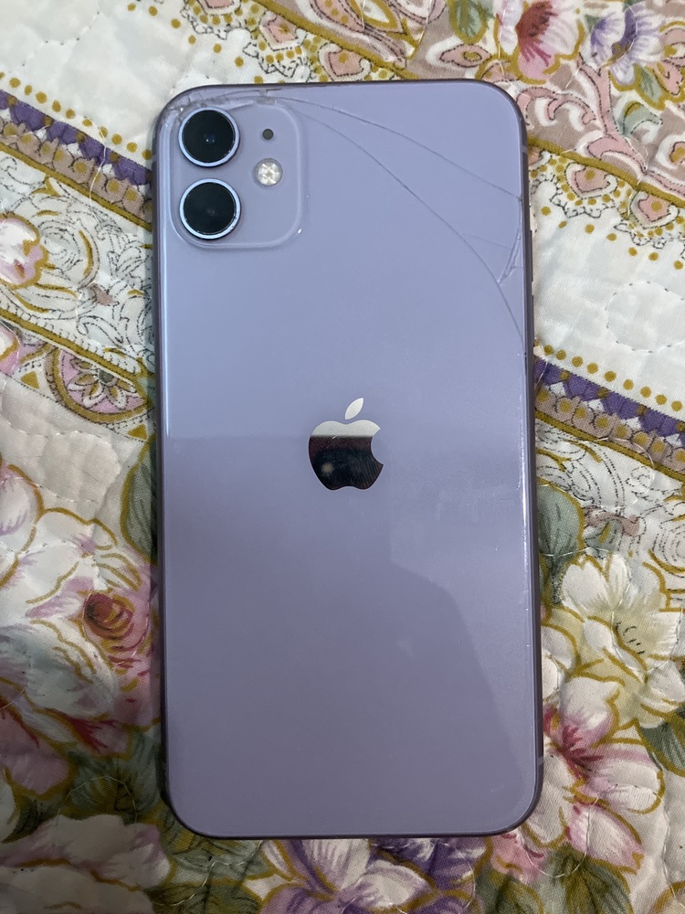 iPhone 11 Purple 64GB (Unlocked) – Plug