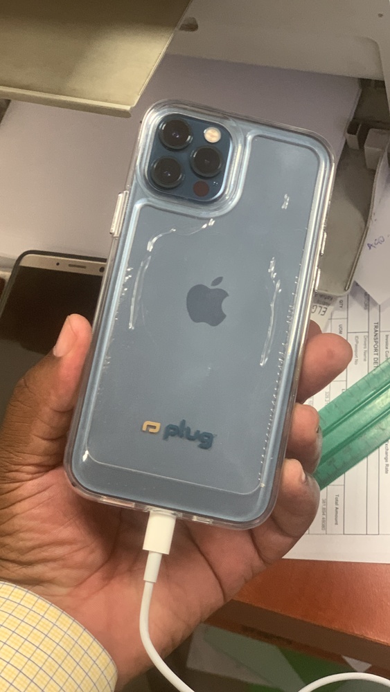 iPhone 12 Pro Silver 128GB (Unlocked) – Plug