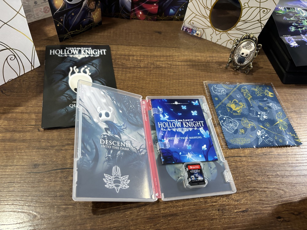 Hollow Knight Collector's Edition for Nintendo Switch™ - Fangamer