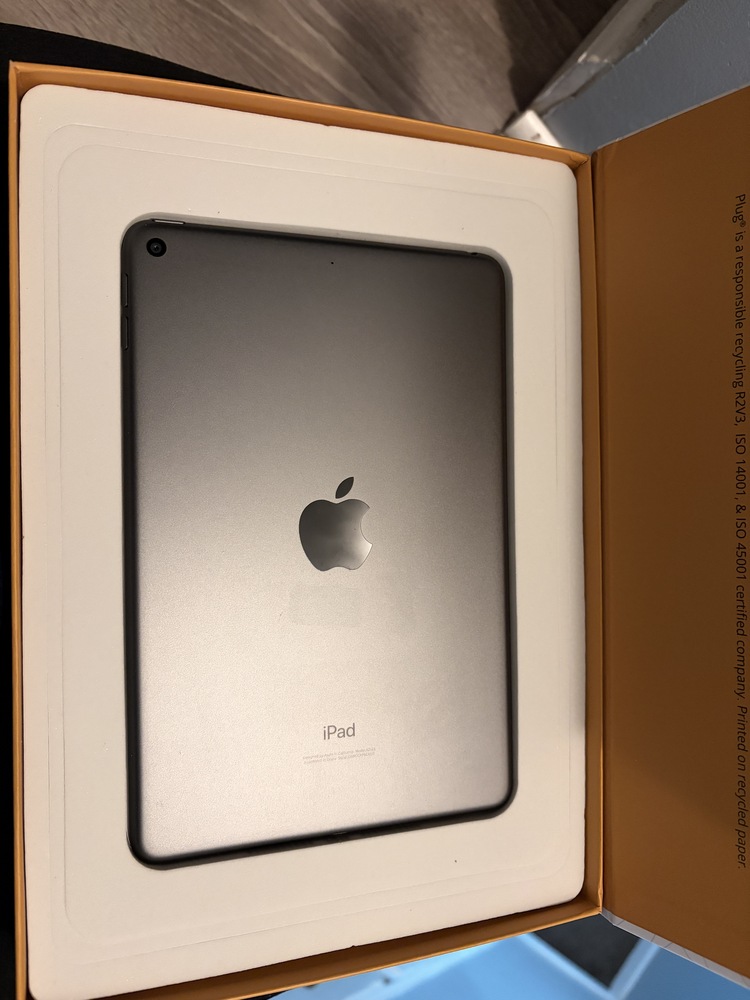 Apple iPad mini 5 64GB スペースグレイ iPad Mini 5 64GB Space Gray (Wifi) – Plug