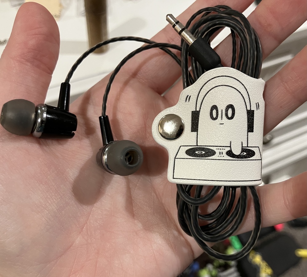 UNDERTALE - Napstablook Earphone Cable Clip - Fangamer