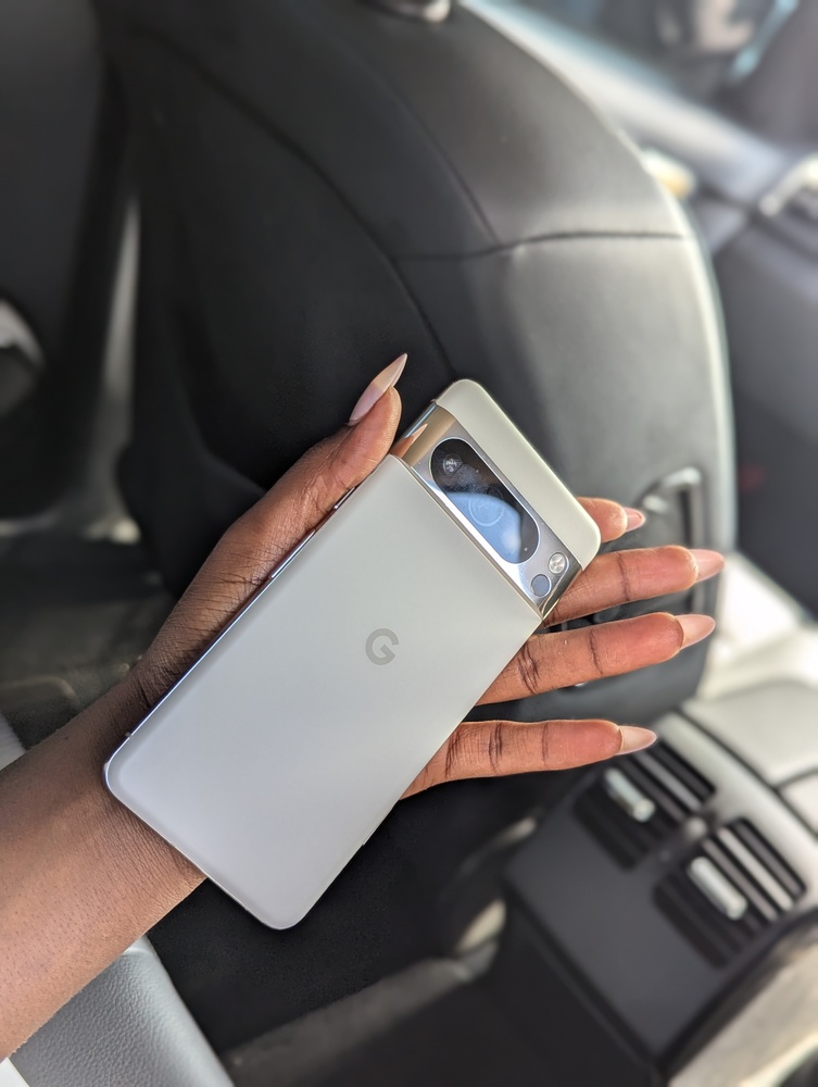 Google Pixel 8 Pro Obsidian 256GB (Unlocked) – Plug