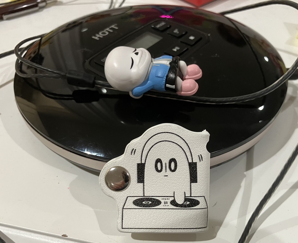 UNDERTALE - Napstablook Earphone Cable Clip - Fangamer