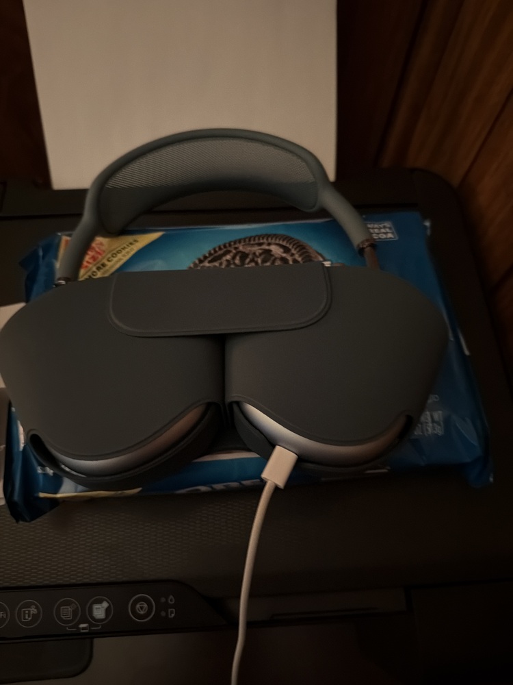 AirPods Max - Midnight (USB-C) – Plug