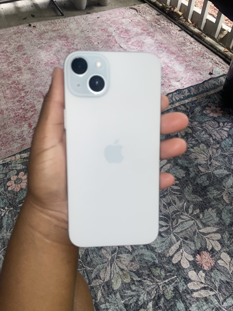 iPhone 15 Plus Green 256GB (Unlocked) – Plug
