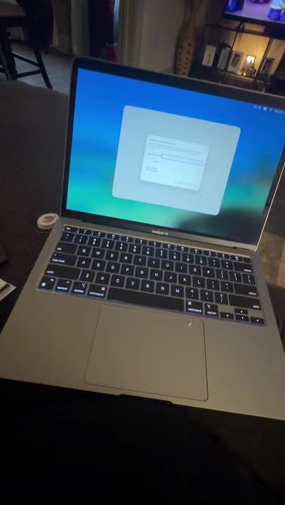 Apple MacBook Air M2 13-inch 256GB 8GB RAM 8-Core CPU 8-Core GPU